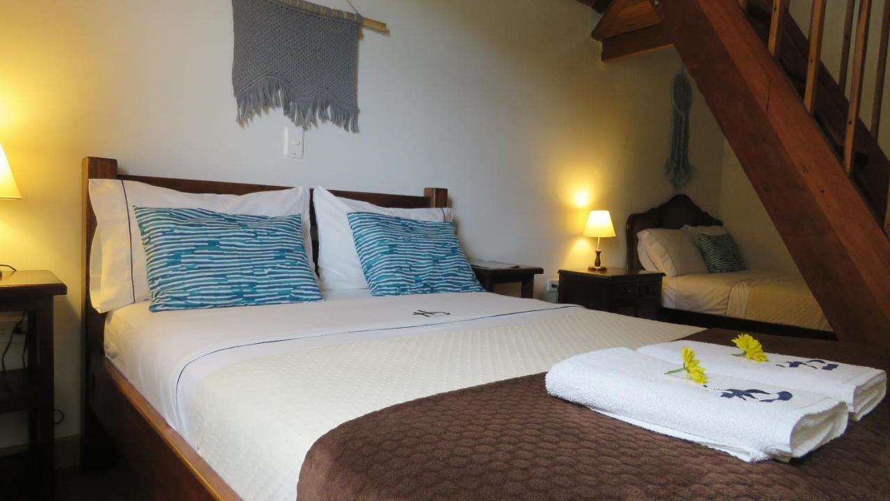 Ecohotel Bordones Isnos Exterior photo