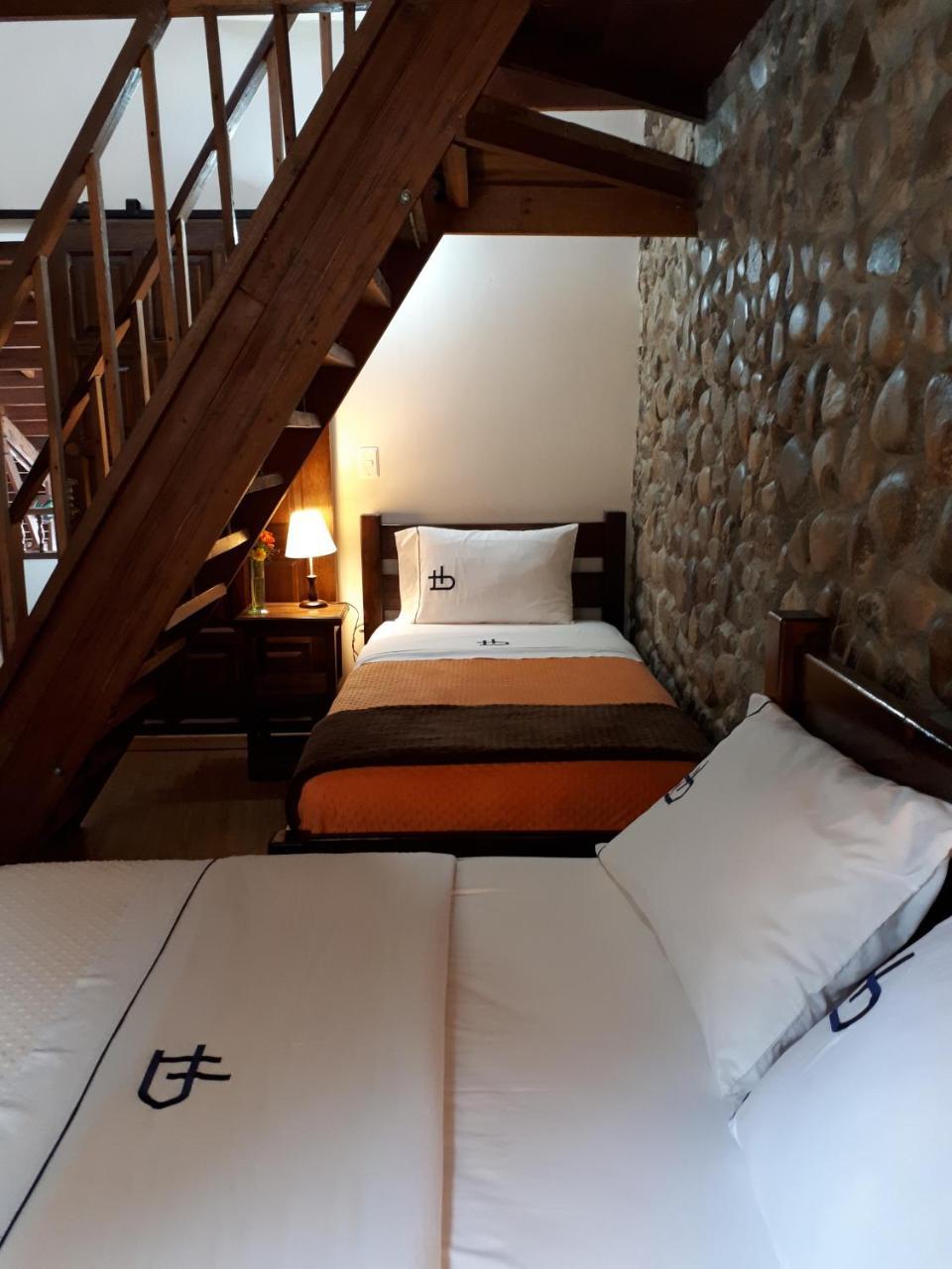 Ecohotel Bordones Isnos Exterior photo