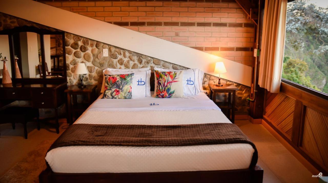 Ecohotel Bordones Isnos Exterior photo