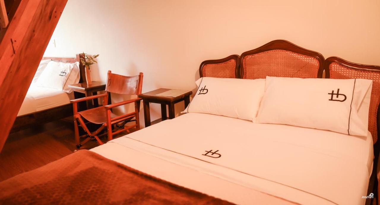 Ecohotel Bordones Isnos Exterior photo