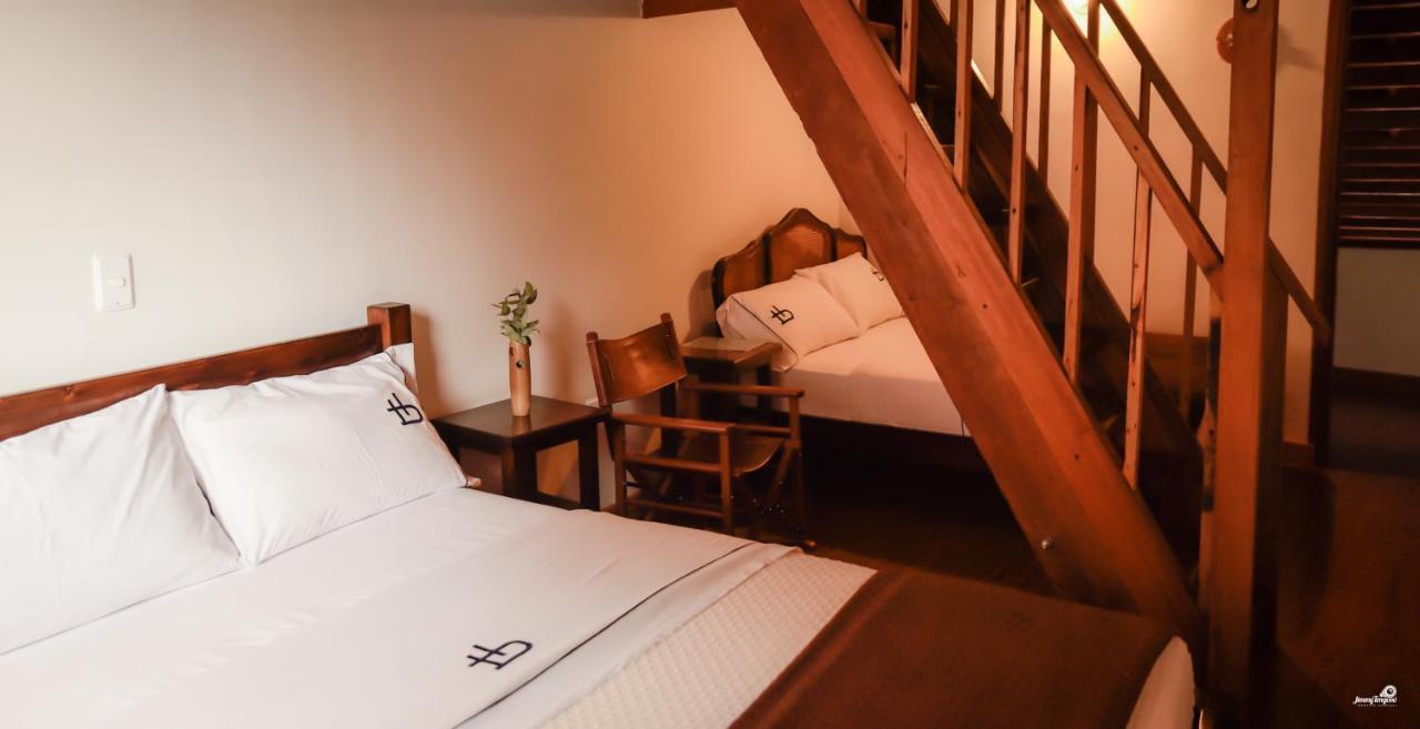 Ecohotel Bordones Isnos Exterior photo